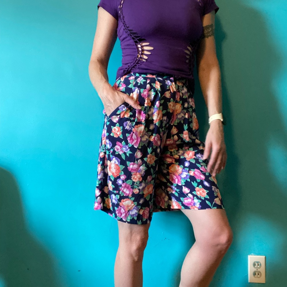 Ladies floral Bermuda shorts